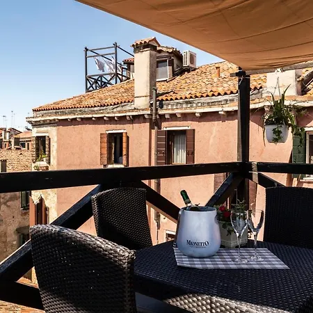 Al Campanile View And Terrace By Wonderful Italy Appartement Venetië Buitenkant foto